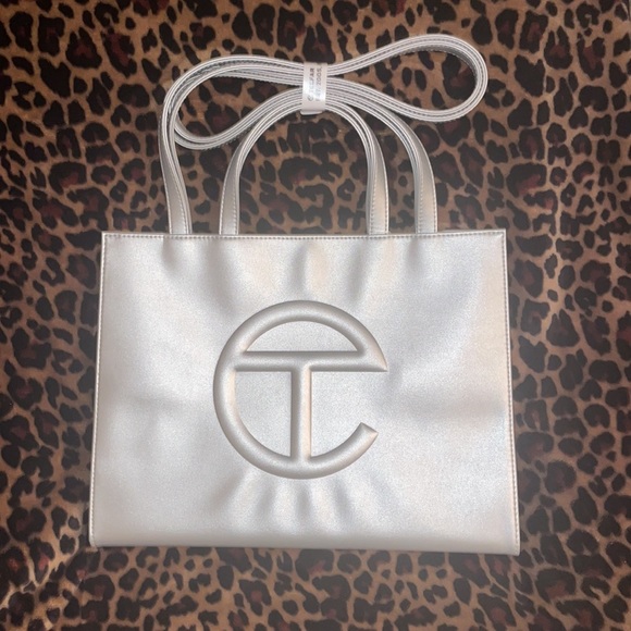 BNWT✨ Telfar👜 AUTHENTIC💯 W/ Proof Of Purchase🧾 - Picture 3 of 6
